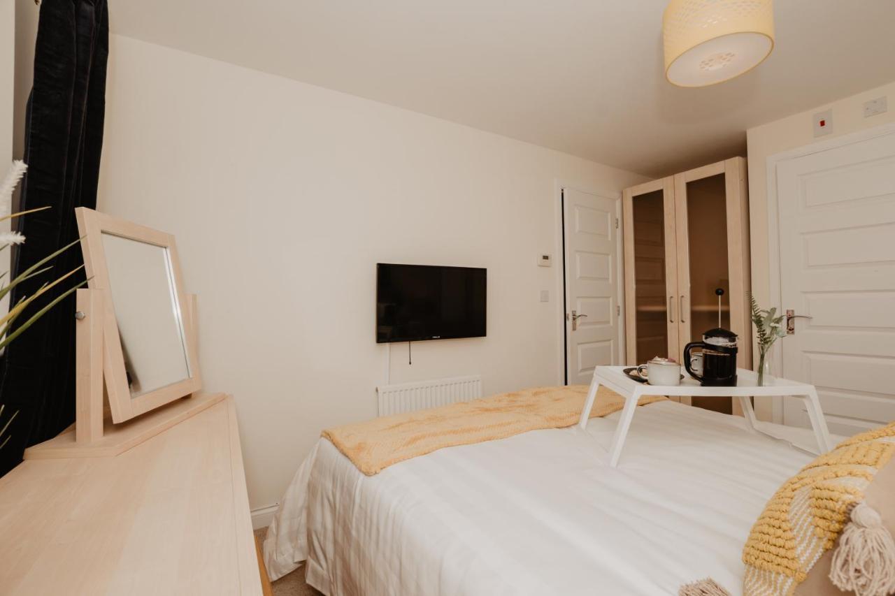 Coyle House, 3 Bed,Corby, Super Kings Or Twins, Driveway, Free Wi-Fi, Corporates Welcome Zewnętrze zdjęcie