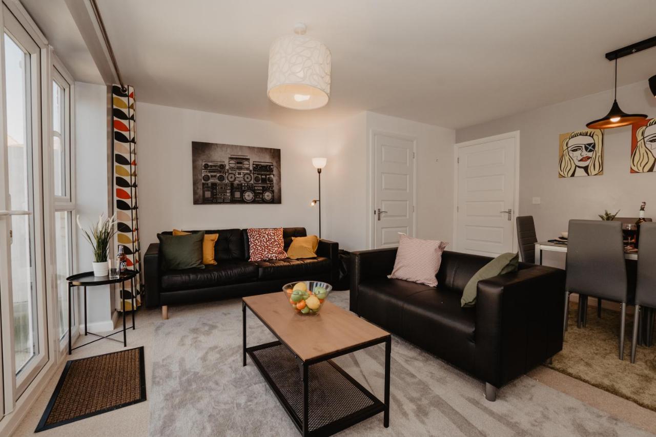 Coyle House, 3 Bed,Corby, Super Kings Or Twins, Driveway, Free Wi-Fi, Corporates Welcome Zewnętrze zdjęcie